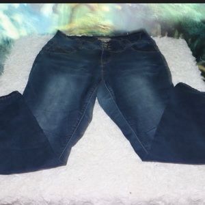 Women’s Royalty YMI Wanna Betta Butt Skinny Ankle Jeans